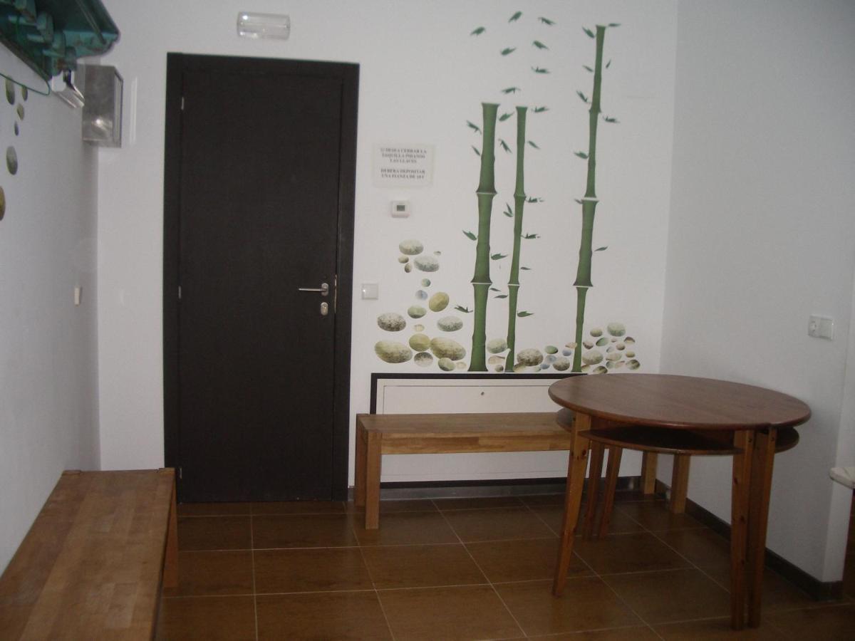 Hostel El Castillo Aninon Zewnętrze zdjęcie