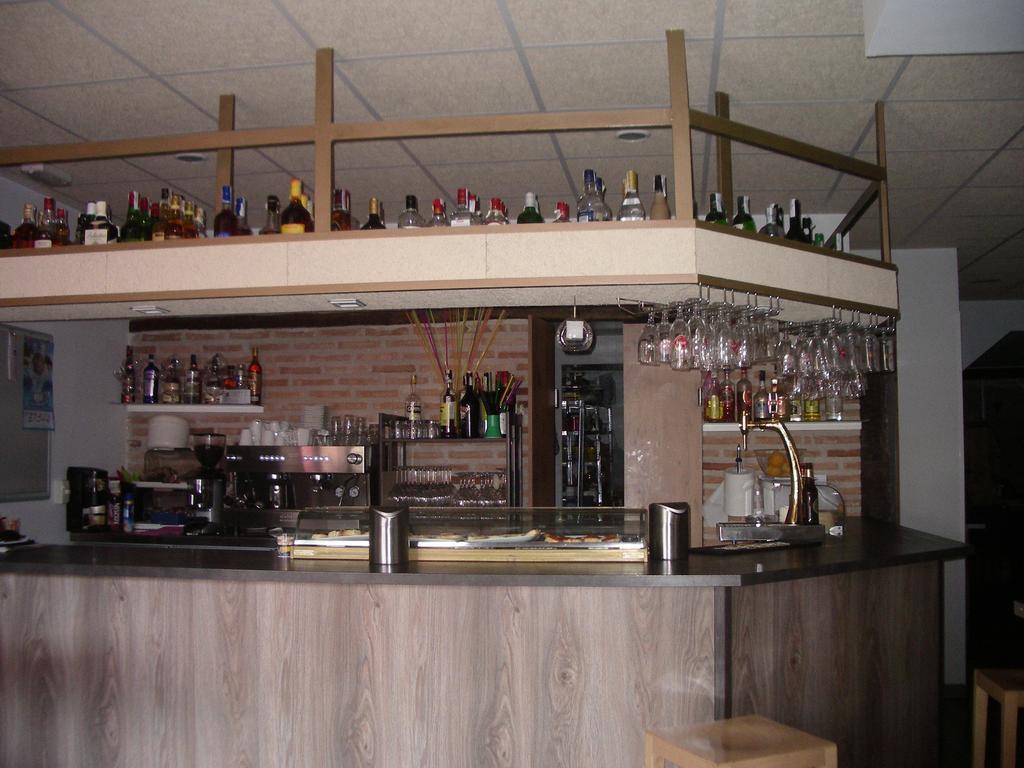 Hostel El Castillo Aninon Zewnętrze zdjęcie