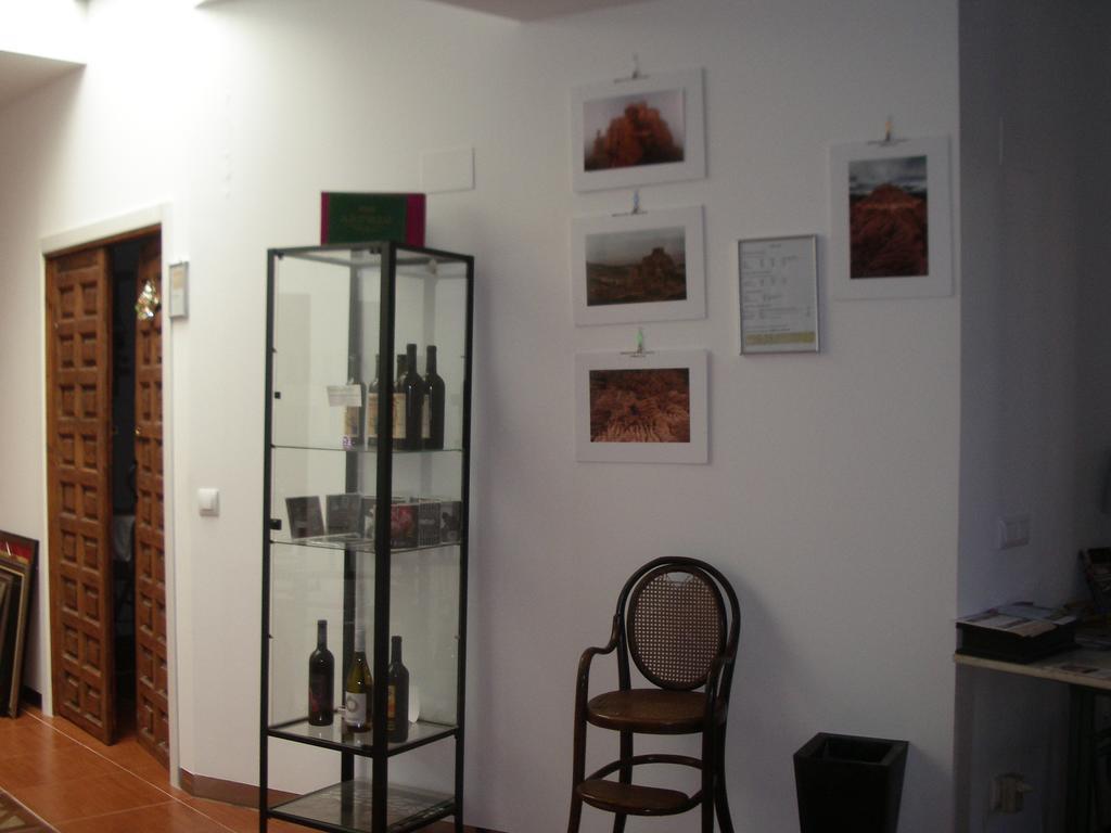 Hostel El Castillo Aninon Zewnętrze zdjęcie